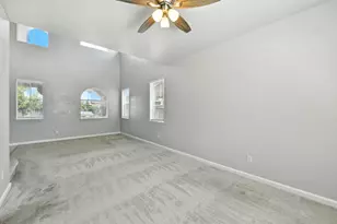 9452 Lyndley Plaza Way, Elk Grove, CA 95624 - Photo 11