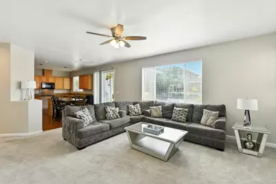 9452 Lyndley Plaza Way, Elk Grove, CA 95624 - Photo 13