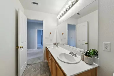 9452 Lyndley Plaza Way, Elk Grove, CA 95624 - Photo 45