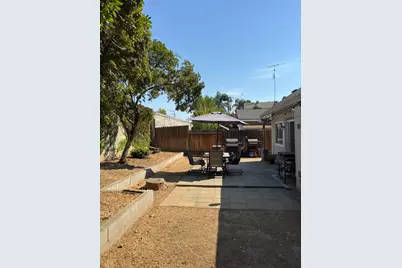 9125 Trujillo Way, Sacramento, CA 95826 - Photo 7