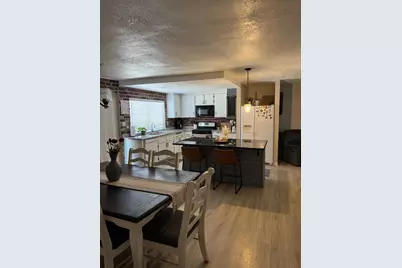 9125 Trujillo Way, Sacramento, CA 95826 - Photo 13