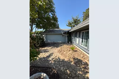 9125 Trujillo Way, Sacramento, CA 95826 - Photo 79