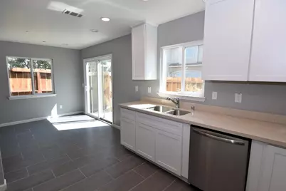 570 Jason Drive, Turlock, CA 95380 - Photo 9