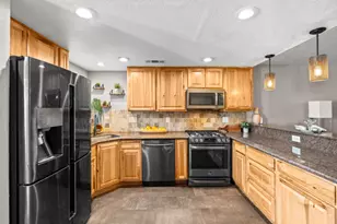 2132 Mt Vernon Dr, Modesto, CA 95350 - Photo 11