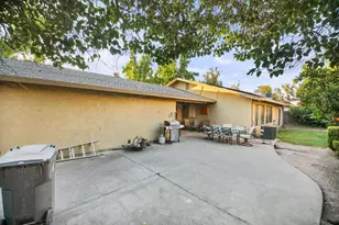 9812 Sandy Creek Way, Stockton, CA 95209 - Photo 29