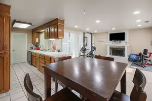 9812 Sandy Creek Way, Stockton, CA 95209 - Photo 13