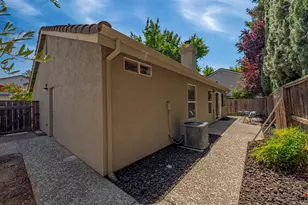 3669 Whispering Creek Cir, Stockton, CA 95219 - Photo 31