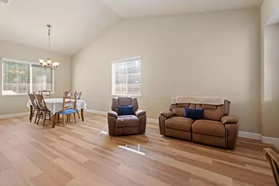 6612 Jarrett Court, Elk Grove, CA 95757 - Photo 5