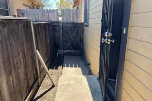 301 E Morris Ave, Modesto, CA 95355 - Photo 21