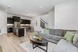 2352 Bronze Star Way, Sacramento, CA 95818 - Photo 5