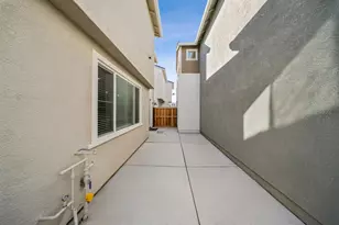 14545 Southpointe Dr, Folsom, CA 95630 - Photo 37