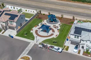 1396 E Via Prato Dr, Fresno, CA 93730 - Photo 11