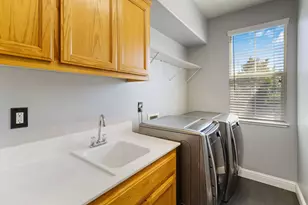 556 Sherborne Ct, Galt, CA 95632 - Photo 19