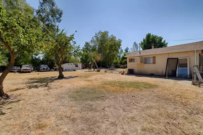 5057 Canal Street, Olivehurst, CA 95961 - Photo 5