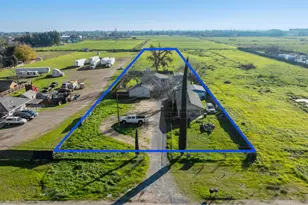 2256 W Yosemite Ave, Manteca, CA 95337 - Photo 1