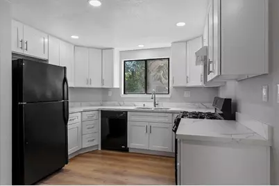 34 W 7th St #E, Tracy, CA 95376 - Photo 1