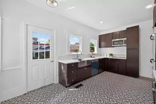 2130 26th St, Sacramento, CA 95818 - Photo 19