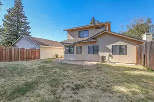 462 De Mar Dr, Sacramento, CA 95831 - Photo 9