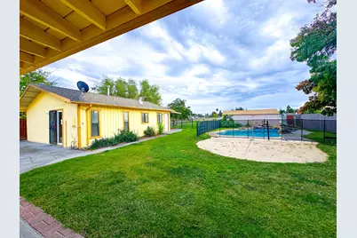 8950 Caselman Road, Sacramento, CA 95829 - Photo 3