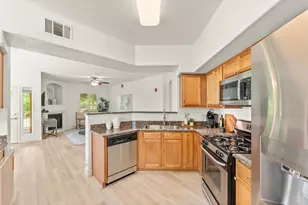 1717 Vessona Cir, Folsom, CA 95630 - Photo 9