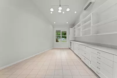 6730 Lakeview Drive, Carmichael, CA 95608 - Photo 31