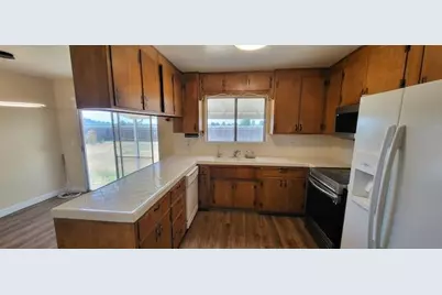 10449 Pioneer Avenue, Oakdale, CA 95361 - Photo 7