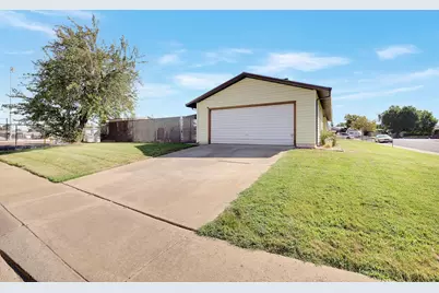 4294 Lever Avenue, Olivehurst, CA 95961 - Photo 5