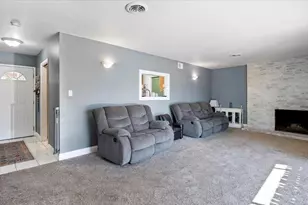 7019 Carriage Dr, Citrus Heights, CA 95621 - Photo 7