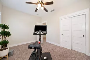 3685 Crocker Dr, Sacramento, CA 95818 - Photo 45