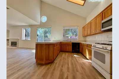 1914 Picasso Way, Stockton, CA 95206 - Photo 7