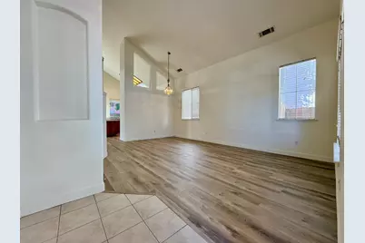 1914 Picasso Way, Stockton, CA 95206 - Photo 5