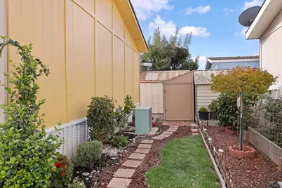 Almond Drive #22, Lodi, CA 95240 - Photo 7