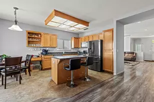 1877 Stabler Park Dr, Yuba City, CA 95993 - Photo 3