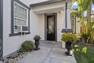 432 Meadow Creek Drive, Patterson, CA 95363 - Photo 3