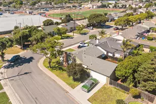 929 Capistrano Dr, Salinas, CA 93901 - Photo 35