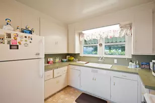 929 Capistrano Dr, Salinas, CA 93901 - Photo 15