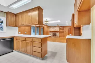 61 Saratoga Cir, Sacramento, CA 95864 - Photo 19