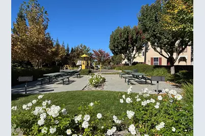 8822 Wheelton Road, Elk Grove, CA 95624 - Photo 33