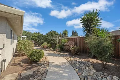 2432 W Vine Street, Lodi, CA 95242 - Photo 47