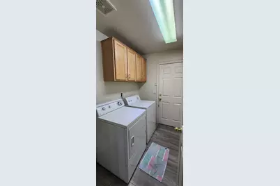 8669 Banton Circle, Elk Grove, CA 95624 - Photo 23