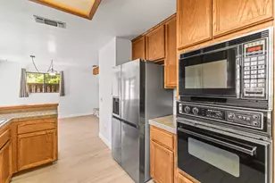 4027 Hollow Wood Ct, Carmichael, CA 95608 - Photo 9