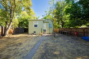 303 E Arcade St, Stockton, CA 95204 - Photo 25