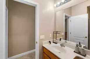 1559 Faulkner Dr, Roseville, CA 95747 - Photo 27