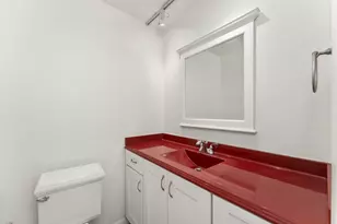 709 Woodside Ln E, Sacramento, CA 95825 - Photo 9