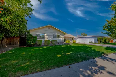 1585 Redwood Avenue, Atwater, CA 95301 - Photo 1