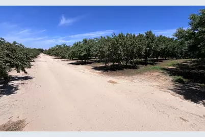 14359 Sunset Drive, Livingston, CA 95334 - Photo 13