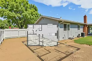 5851 Shenandoah Dr, Sacramento, CA 95841 - Photo 15