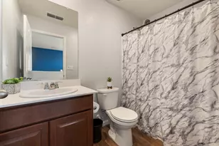 668 Flagstone Dr, Stockton, CA 95206 - Photo 11