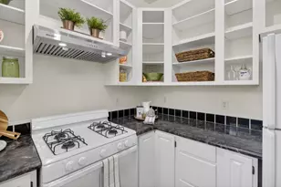 811 18th St, Sacramento, CA 95811 - Photo 17