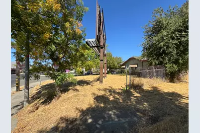 3951 Broadway Street, Sacramento, CA 95817 - Photo 9